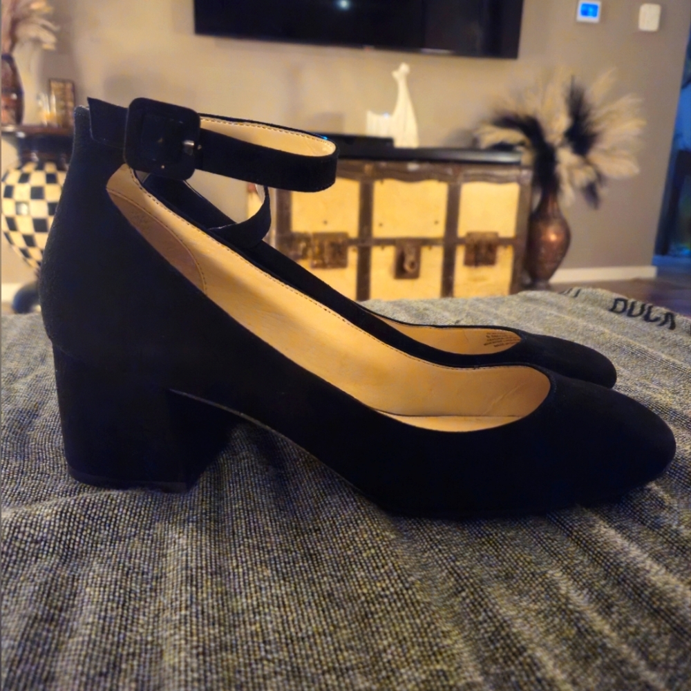 Jessica Simpson Black Suede Ankle Strap Pumps 9.5  NWOT